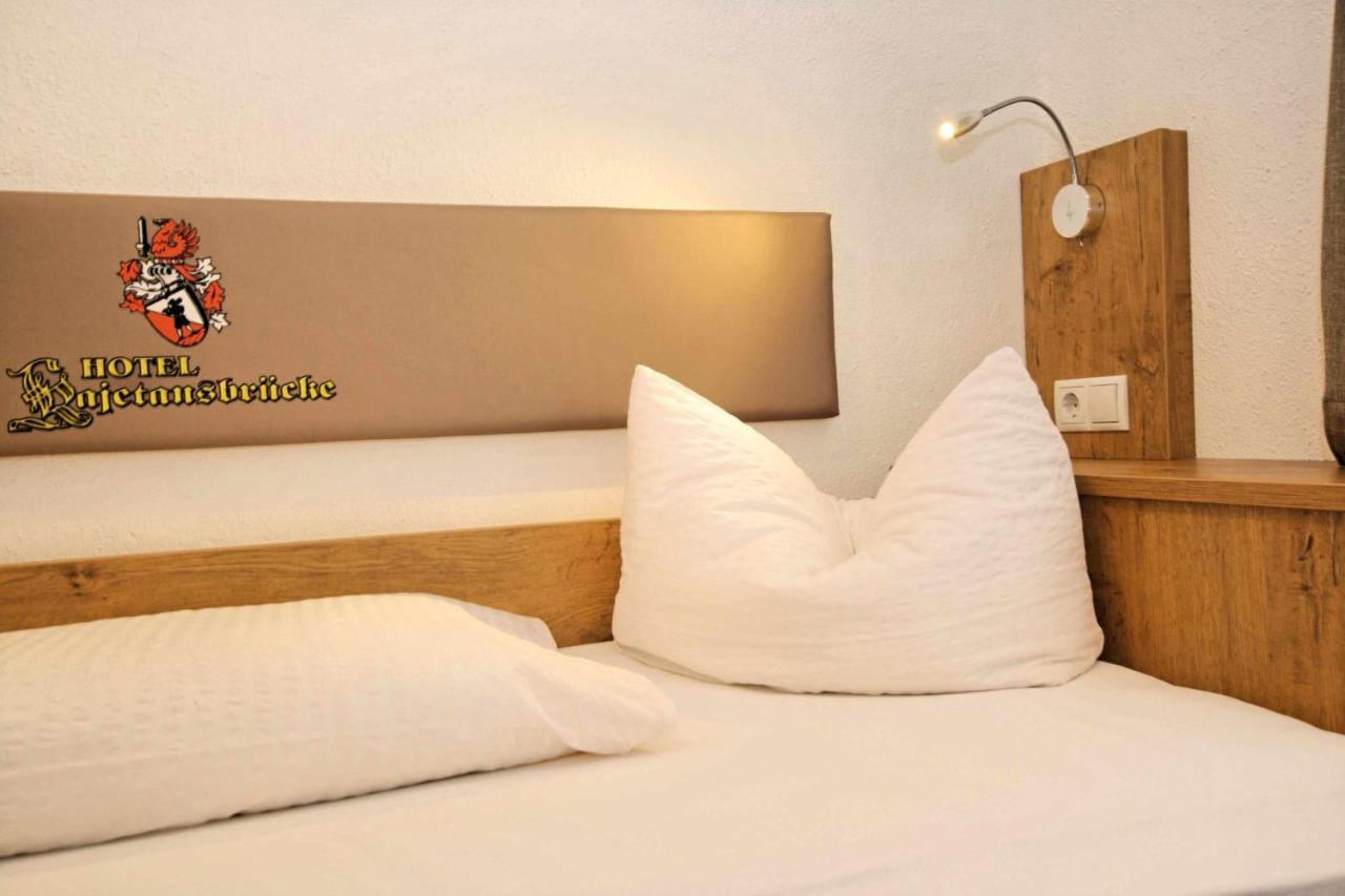 Hotel Kajetansbruecke Pfunds Extérieur photo